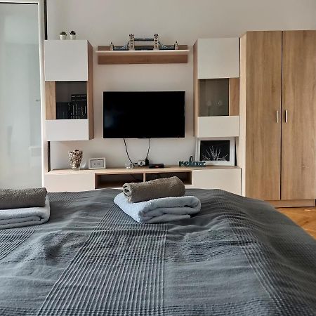 Center Apartment Iva Новий Сад Екстер'єр фото