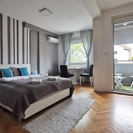 Center Apartment Iva Новий Сад Екстер'єр фото
