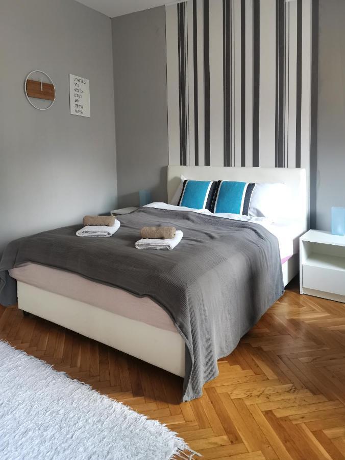 Center Apartment Iva Новий Сад Екстер'єр фото