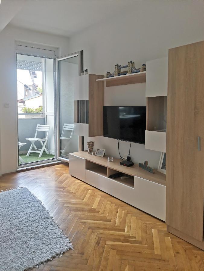 Center Apartment Iva Новий Сад Екстер'єр фото